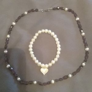 Genuine pearl bracelet with Sterling silver heart